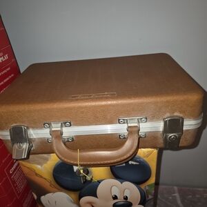 Brown Vintage-Style Suitcase